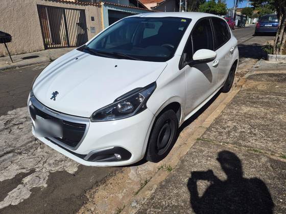 PEUGEOT 208 1.2 ACTIVE 12V FLEX 4P MANUAL PEUGEOT 208 1.2 ACTIVE 12V FLEX 4P MANUAL